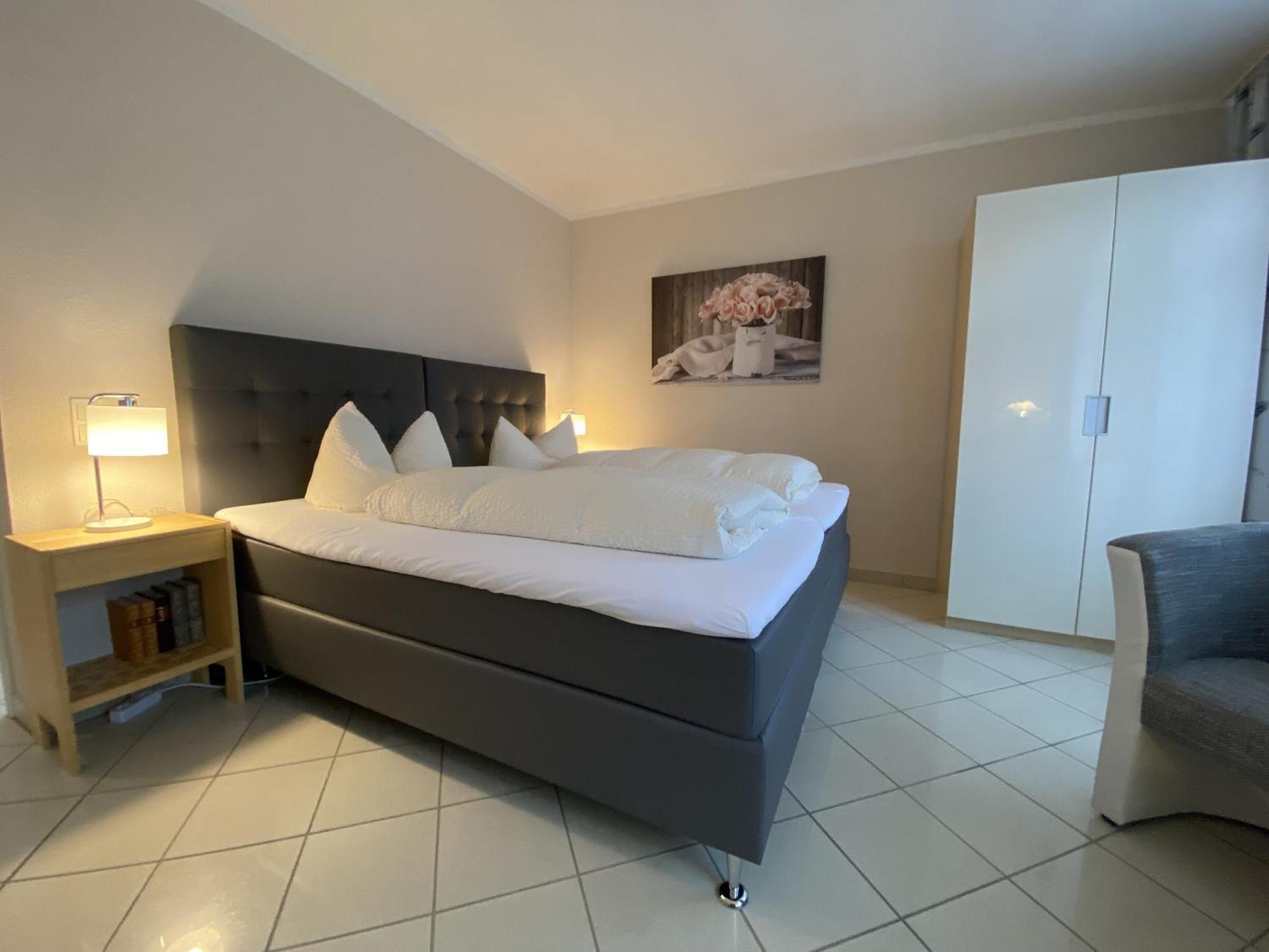 Apartments Und Zimmer Gaestehaus Matthias Drezda Kültér fotó