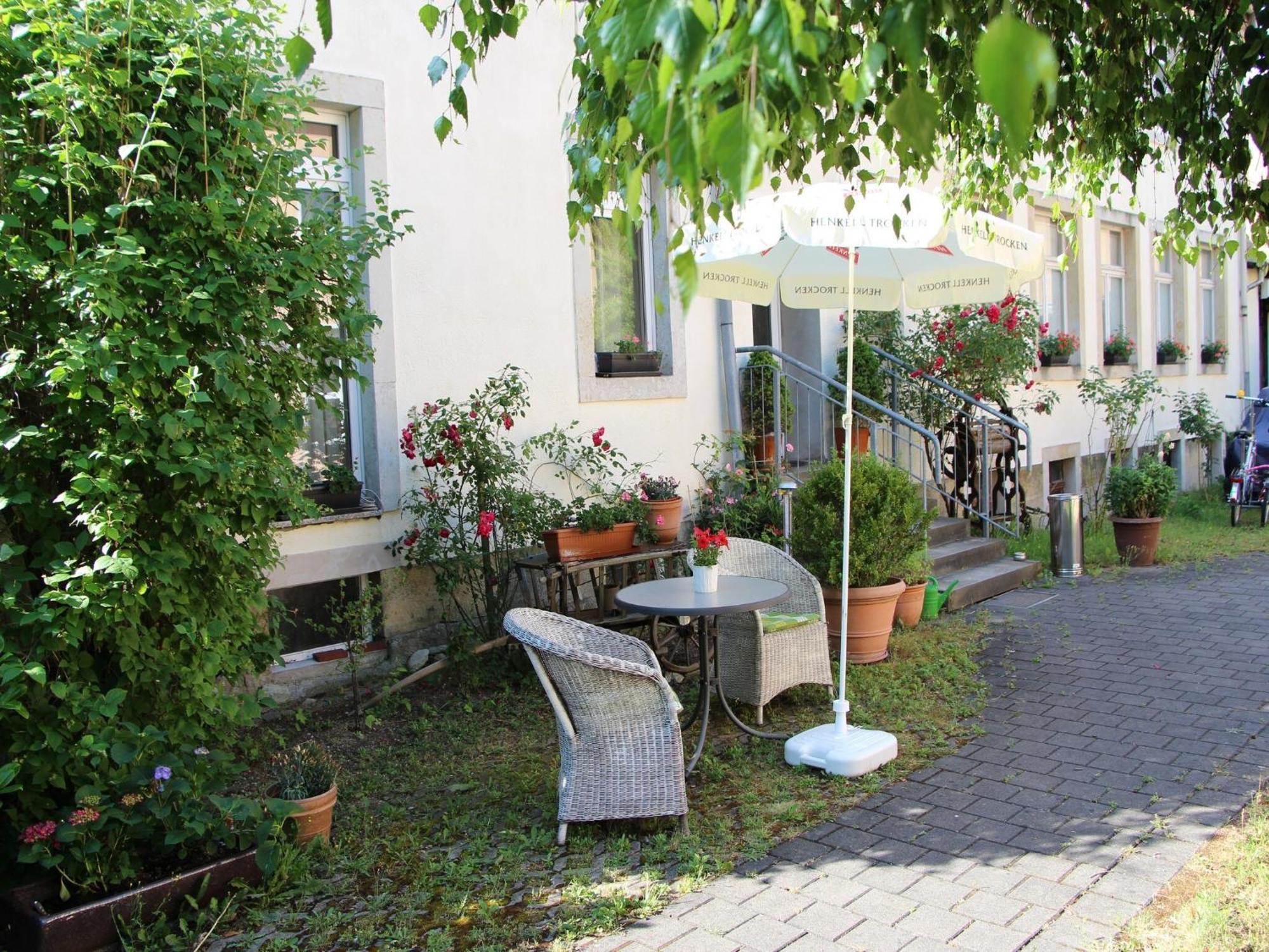 Apartments Und Zimmer Gaestehaus Matthias Drezda Kültér fotó