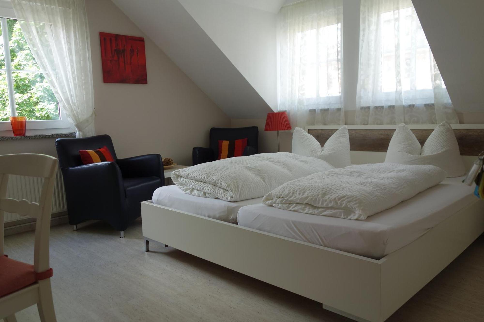 Apartments Und Zimmer Gaestehaus Matthias Drezda Szoba fotó