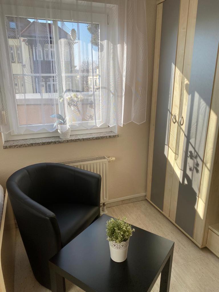 Apartments Und Zimmer Gaestehaus Matthias Drezda Kültér fotó