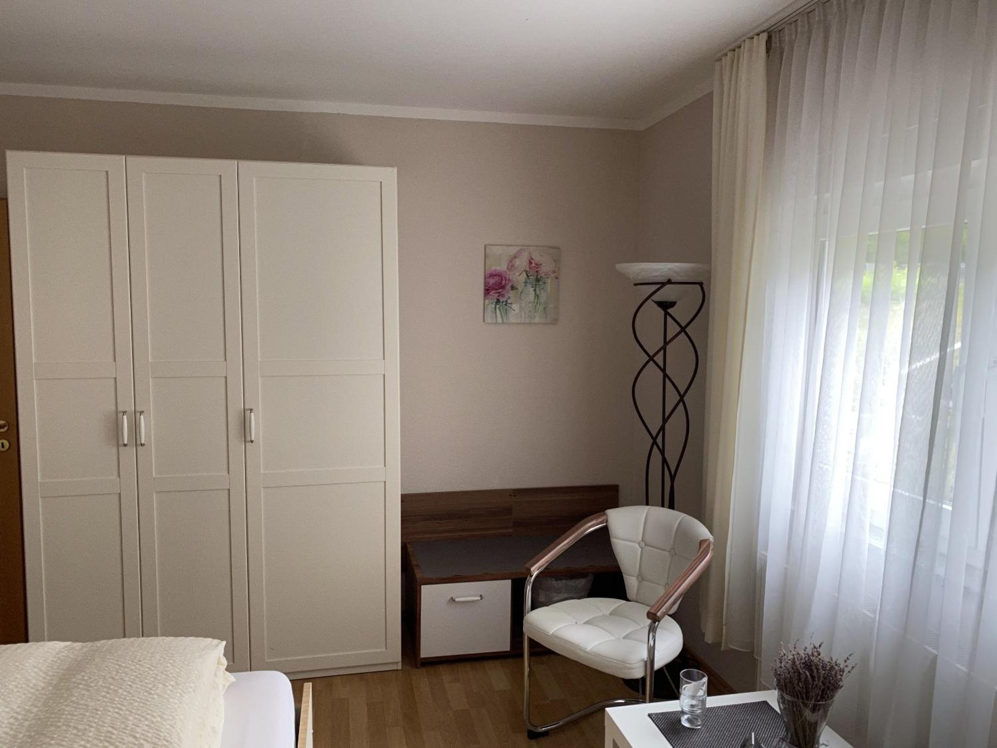 Apartments Und Zimmer Gaestehaus Matthias Drezda Szoba fotó