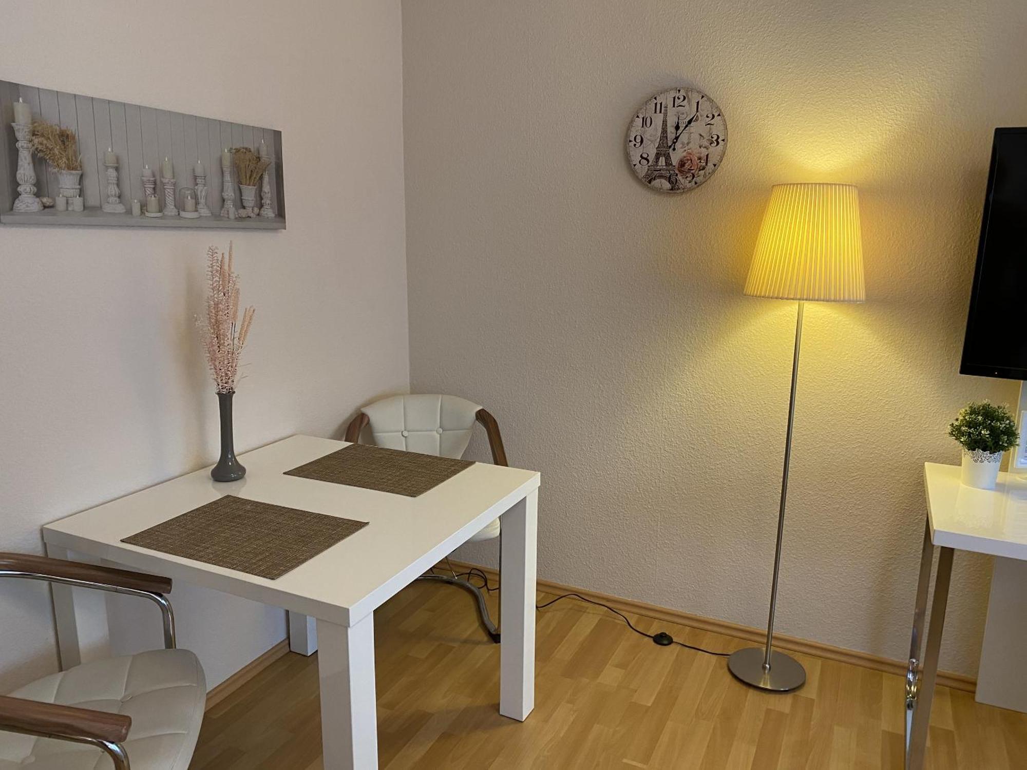 Apartments Und Zimmer Gaestehaus Matthias Drezda Szoba fotó