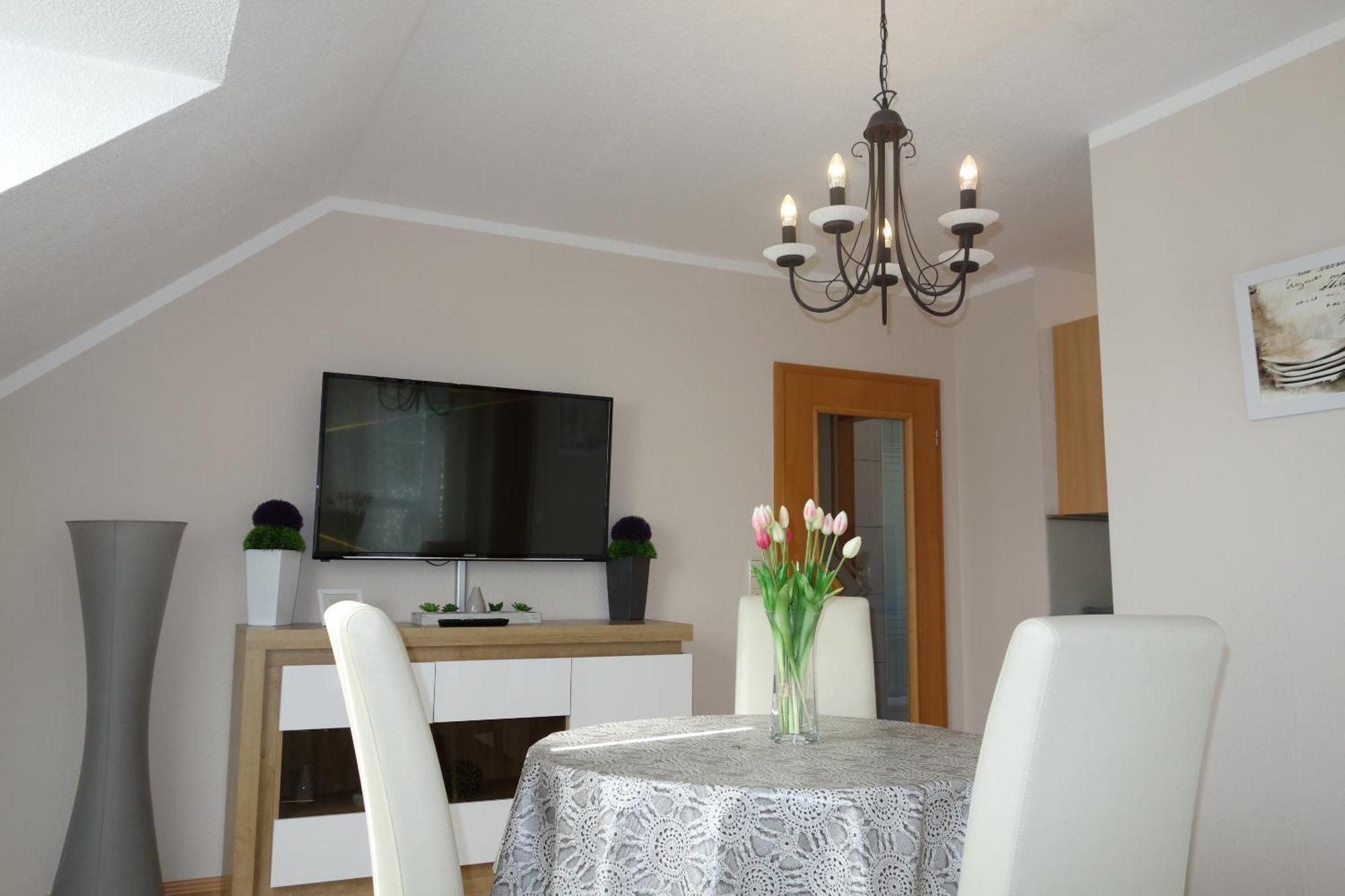 Apartments Und Zimmer Gaestehaus Matthias Drezda Szoba fotó