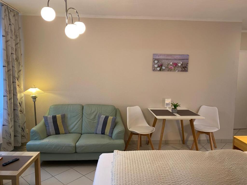 Apartments Und Zimmer Gaestehaus Matthias Drezda Kültér fotó