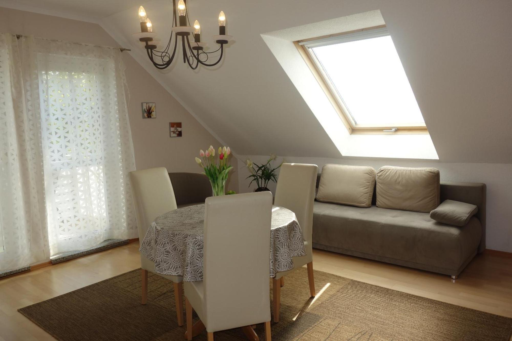 Apartments Und Zimmer Gaestehaus Matthias Drezda Szoba fotó