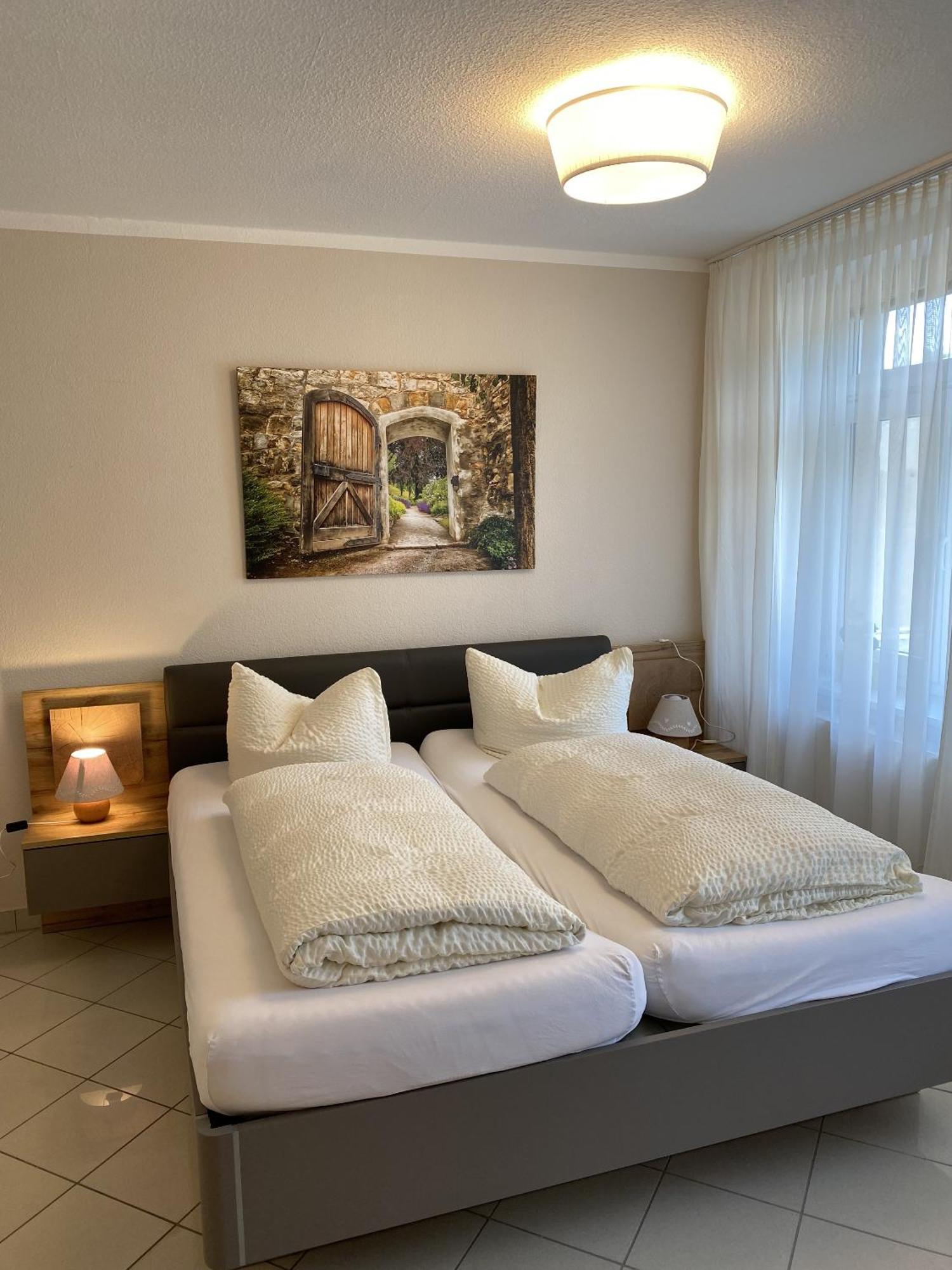 Apartments Und Zimmer Gaestehaus Matthias Drezda Szoba fotó